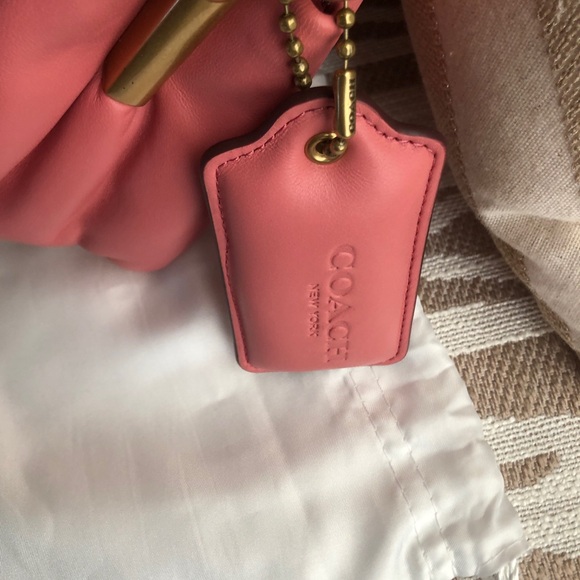 Coach Pillow Tabby 26 PRICE IS FIRM - Picture 8 of 10